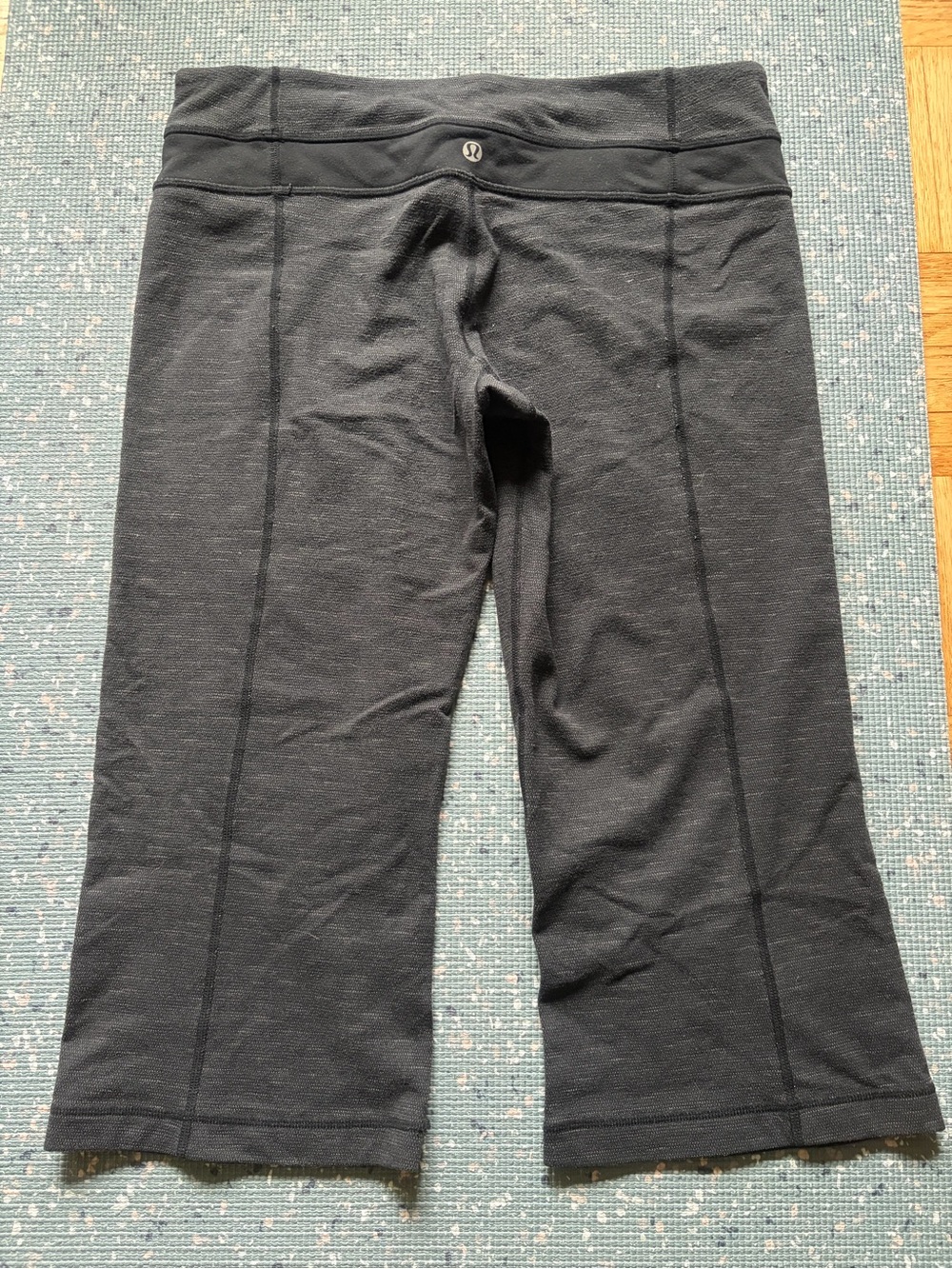 Lululemon Groove Crop *Pique Luon Black Size 10